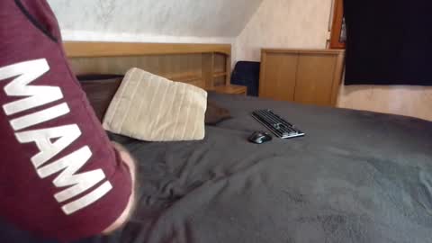 nixan85 online show from 11/23/25, 08:58