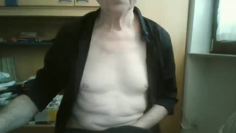 Snapshot of nkdyy chatting on 04/28/26, 01:27 nkdyy online show from 04/28/26, 01:27