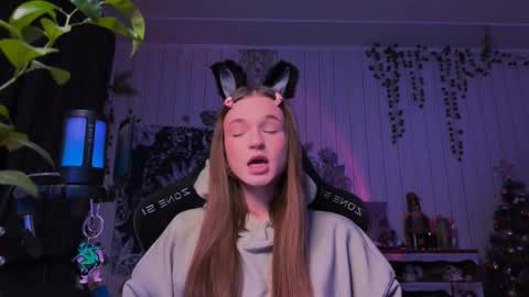 Snapshot of nloraaa chatting on 02/16/25, 12:52 Tears Lora online show from 02/16/25, 12:52