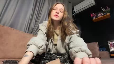 Snapshot of nloraaa chatting on 03/06/26, 08:55 Tears Lora online show from 03/06/26, 08:55