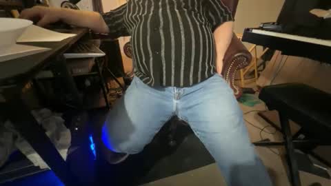 Snapshot of nmedge2cum chatting on 01/18/26, 10:35 nmedge2cum online show from 01/18/26, 10:35