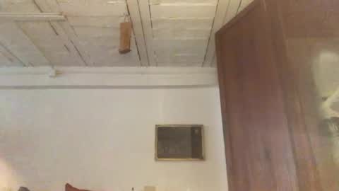 Snapshot of nnatural94 chatting on 01/03/25, 03:44 nnatural94 online show from 01/03/25, 03:44