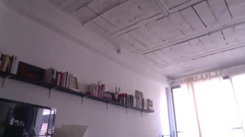 Snapshot of nnatural94 chatting on 01/09/25, 10:52 nnatural94 online show from 01/09/25, 10:52