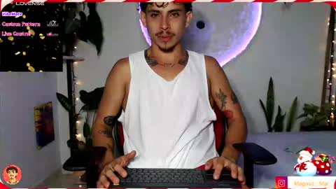 Snapshot of no_face_69 chatting on 12/17/25, 04:29 x online show from 12/17/25, 04:29