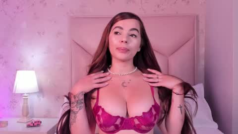   ambarsulliva  online show from 02/04/25, 11:49