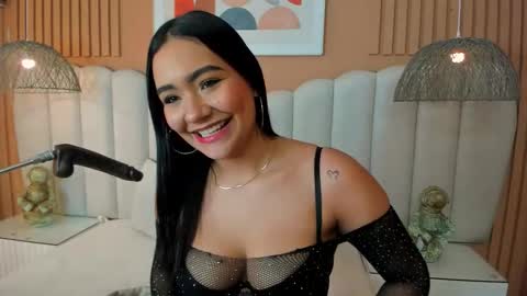 Noa online show from 11/16/25, 02:50