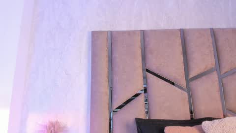 noa_perez_ online show from 04/24/26, 08:22