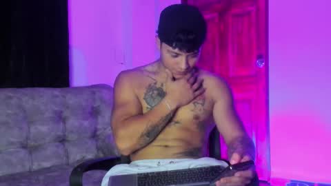 Snapshot of noah_223 chatting on 12/16/25, 04:28 noah_223 online show from 12/16/25, 04:28