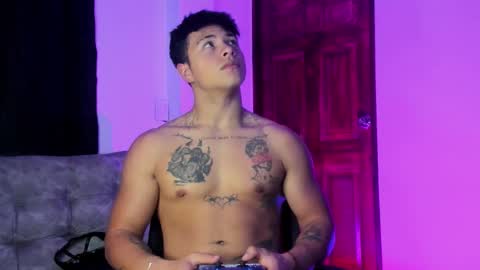 Snapshot of noah_223 chatting on 12/16/25, 11:21 noah_223 online show from 12/16/25, 11:21