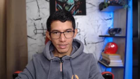 Snapshot of noah_89r chatting on 03/05/25, 04:24 Sebastian online show from 03/05/25, 04:24