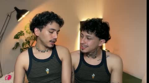 Snapshot of noah_and_steven chatting on 05/06/26, 10:15 noah_and_steven online show from 05/06/26, 10:15