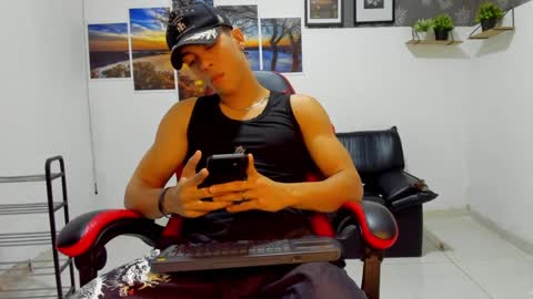 Snapshot of noah_flynn1 chatting on 09/17/25, 04:03 noah_flynn1 online show from 09/17/25, 04:03