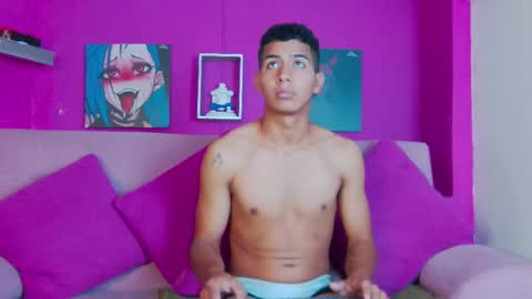 Snapshot of noah_greenhart chatting on 12/22/25, 12:57 Noah online show from 12/22/25, 12:57