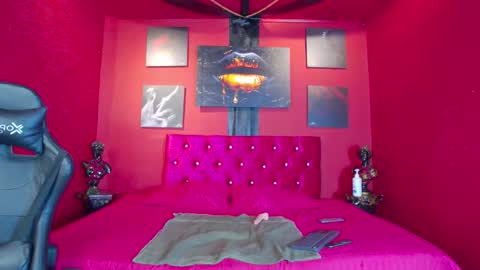 Snapshot of noah_greenhart chatting on 01/06/26, 11:29 Noah online show from 01/06/26, 11:29