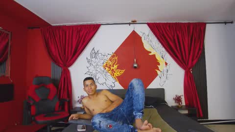 Snapshot of noah_greenhart chatting on 01/15/26, 08:12 Noah online show from 01/15/26, 08:12