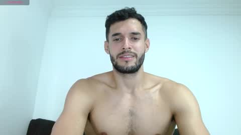 Snapshot of noah_jhonsonn chatting on 02/23/25, 02:04 Noah online show from 02/23/25, 02:04