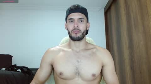 Snapshot of noah_jhonsonn chatting on 02/25/25, 02:22 Noah online show from 02/25/25, 02:22