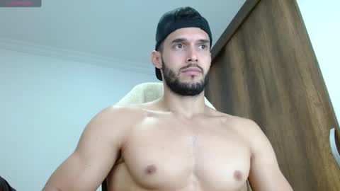 Snapshot of noah_jhonsonn chatting on 02/27/25, 05:36 Noah online show from 02/27/25, 05:36