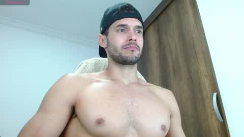 Snapshot of noah_jhonsonn chatting on 03/11/25, 02:29 Noah online show from 03/11/25, 02:29