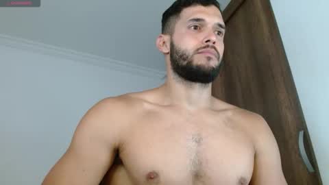 Snapshot of noah_jhonsonn chatting on 09/10/25, 03:01 Noah online show from 09/10/25, 03:01