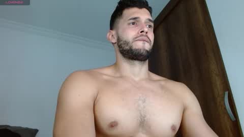 Snapshot of noah_jhonsonn chatting on 10/17/25, 04:31 Noah online show from 10/17/25, 04:31