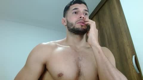 Snapshot of noah_jhonsonn chatting on 10/29/25, 11:34 Noah online show from 10/29/25, 11:34