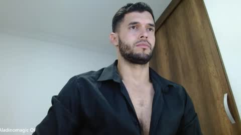 Snapshot of noah_jhonsonn chatting on 10/31/25, 11:22 Noah online show from 10/31/25, 11:22