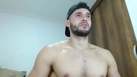 Snapshot of noah_jhonsonn chatting on 02/05/26, 04:22 Noah online show from 02/05/26, 04:22