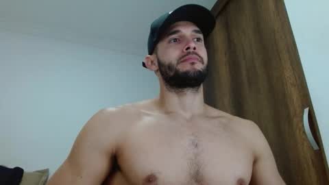 Snapshot of noah_jhonsonn chatting on 02/08/26, 01:58 Noah online show from 02/08/26, 01:58