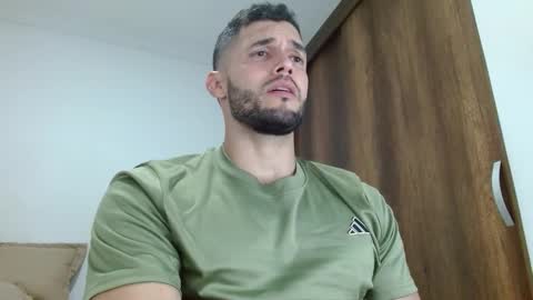 Snapshot of noah_jhonsonn chatting on 02/14/26, 03:58 Noah online show from 02/14/26, 03:58