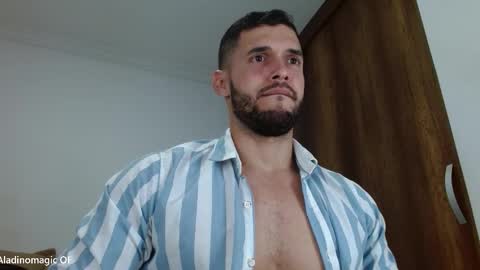 Snapshot of noah_jhonsonn chatting on 02/17/26, 01:57 Noah online show from 02/17/26, 01:57