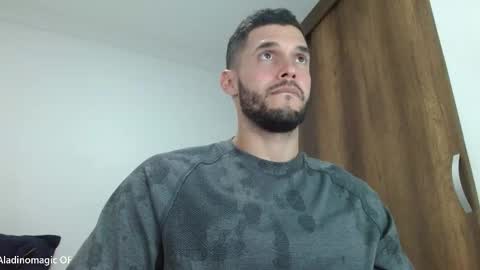 Snapshot of noah_jhonsonn chatting on 02/19/26, 02:18 Noah online show from 02/19/26, 02:18