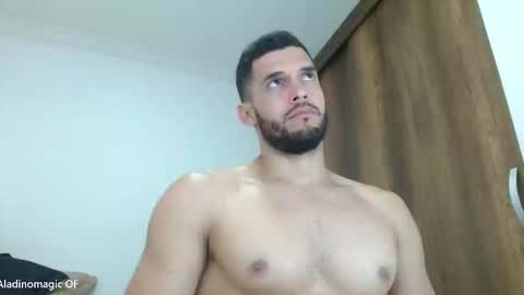 Snapshot of noah_jhonsonn chatting on 02/21/26, 01:23 Noah online show from 02/21/26, 01:23