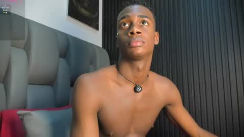 noah_johes online show from 06/15/26, 08:44
