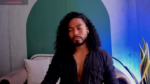 Snapshot of noah_jones__ chatting on 02/16/26, 03:52 Noah online show from 02/16/26, 03:52