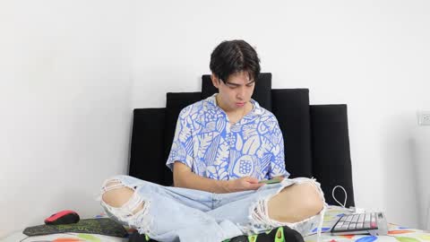 Snapshot of noah_loveboy chatting on 09/24/25, 09:29 Noah online show from 09/24/25, 09:29