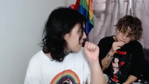 Snapshot of noah_martini chatting on 12/28/24, 09:40 noah hehim online show from 12/28/24, 09:40