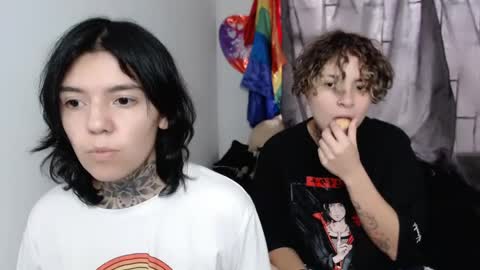 Snapshot of noah_martini chatting on 12/29/24, 08:04 noah hehim online show from 12/29/24, 08:04