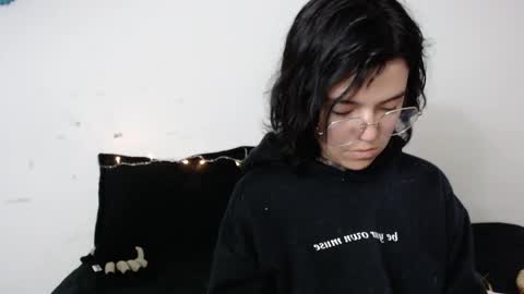 Snapshot of noah_martini chatting on 01/17/25, 10:01 noah hehim online show from 01/17/25, 10:01