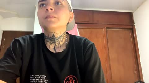 Snapshot of noah_martini chatting on 01/22/25, 04:13 noah hehim online show from 01/22/25, 04:13