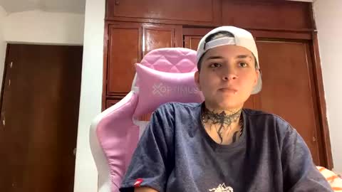 Snapshot of noah_martini chatting on 01/28/25, 05:11 noah hehim online show from 01/28/25, 05:11