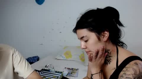 Snapshot of noah_martini chatting on 02/09/25, 06:05 noah hehim online show from 02/09/25, 06:05