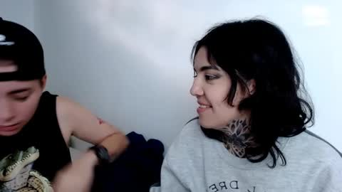 Snapshot of noah_martini chatting on 02/16/25, 10:21 noah hehim online show from 02/16/25, 10:21