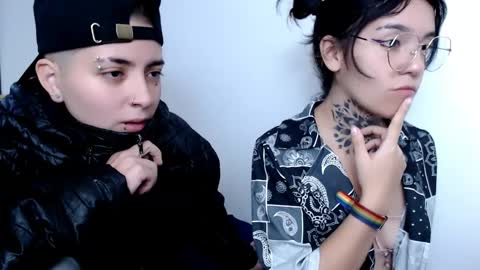 Snapshot of noah_martini chatting on 02/19/25, 02:01 noah hehim online show from 02/19/25, 02:01