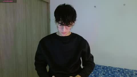 Snapshot of noah_millerx_ chatting on 05/11/26, 04:18 noah online show from 05/11/26, 04:18