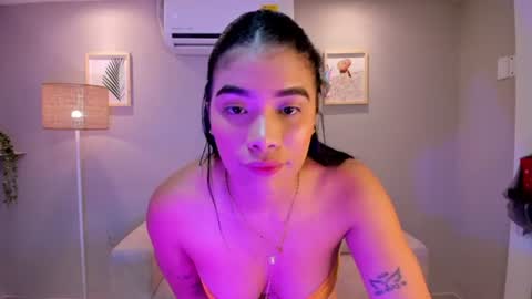 Snapshot of noah_owenss chatting on 07/15/26, 12:43 Noemy online show from 07/15/26, 12:43