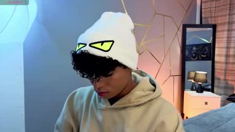 noah_smith04 online show from 11/26/25, 12:17