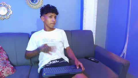 Snapshot of noah_smith77 chatting on 02/27/26, 11:38 NOAH SMITH online show from 02/27/26, 11:38