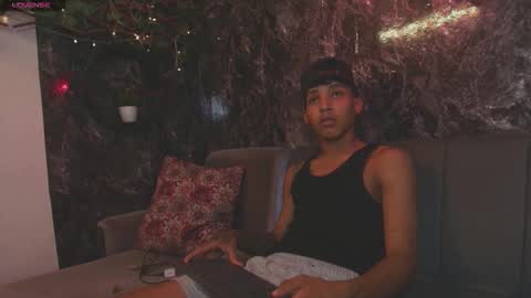 Snapshot of noah_smith77 chatting on 03/18/26, 03:20 NOAH SMITH online show from 03/18/26, 03:20