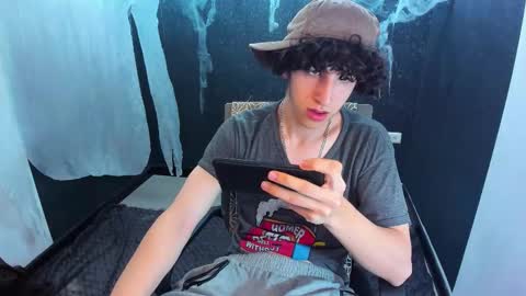 Snapshot of noah_sokolov chatting on 10/18/25, 07:03 noah_sokolov online show from 10/18/25, 07:03